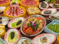-四囍码头海鲜烧烤自助火锅(外滩南京东路悦荟广场店)