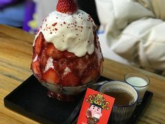 草莓生乳冰-WONDER ICE 萬得冰田(建設路总店)