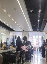 -Z.X HAIR SALON张新美业