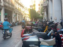 -海口骑楼小吃街