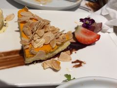 -港丽餐厅(正大店)