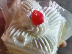 -红宝石·鲜奶小方·海派西点房(金杨店)
