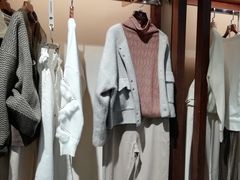 -斯普瑞斯奥特莱斯
