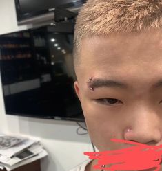 点击看大图 -龙之吻专业刺青·手工耳洞·纹身去色