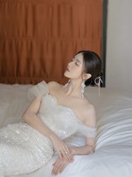 -Renee芮亦婚纱