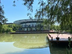 -金桥现代产业园区-停车场