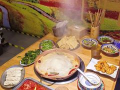 -洱火云南酸菜牛肉火锅(石景山当代商城店)