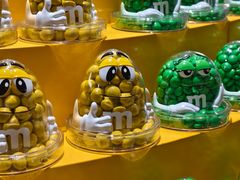 -m豆巧克力世界(上海世茂广场店)