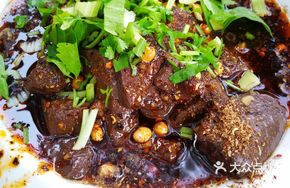 Stewed Beef Blood with Spicy Sauce
