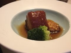 鲍鱼红烧肉-夜宴江景餐厅