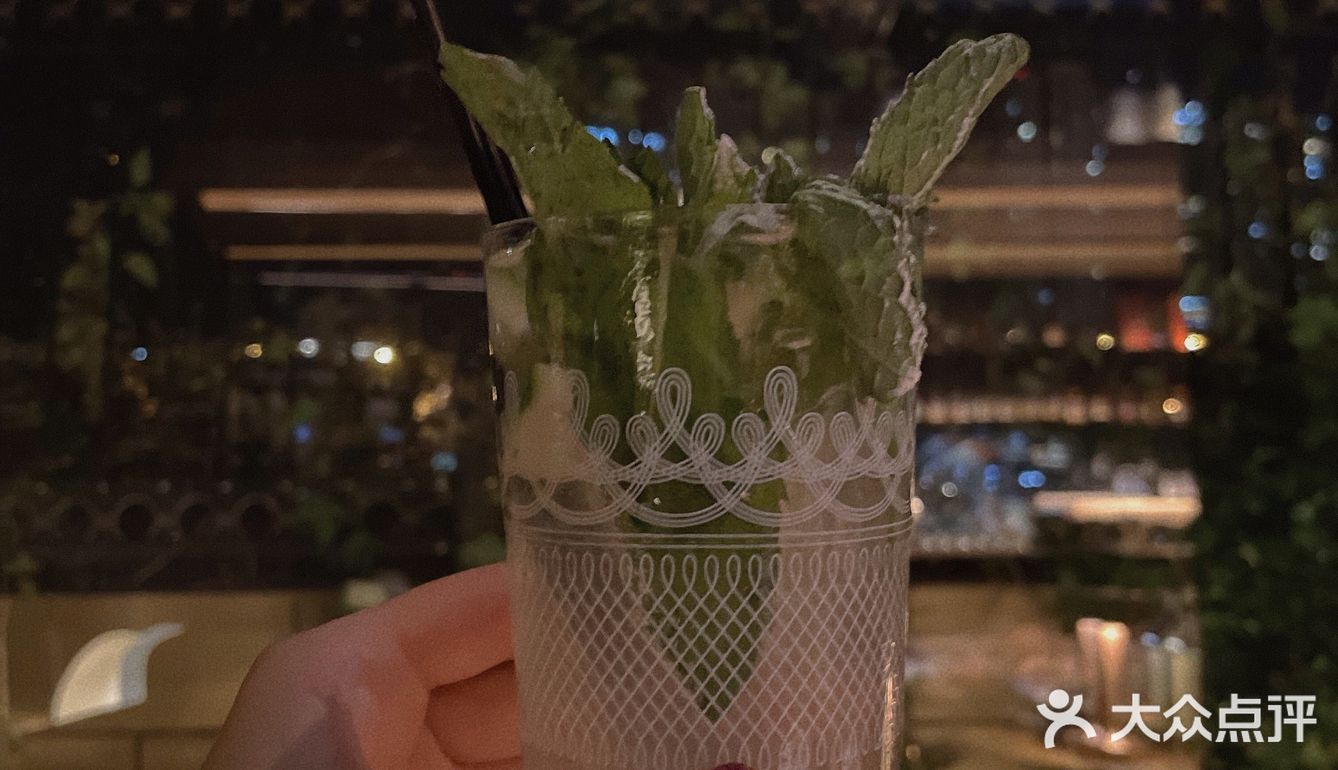 首家森系餐Bar森林里缀满星光皆是你