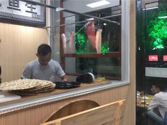 -官塘陈记鱼生·潮汕砂锅粥·牛肉火锅(潮枫路总店)