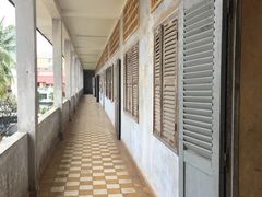 -吐斯廉屠杀博物馆