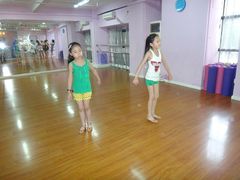 少儿爵士-雅米拉艺术中心(少儿舞蹈培训)