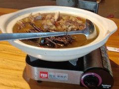-头上红煨盐鸡·非遗院子餐厅