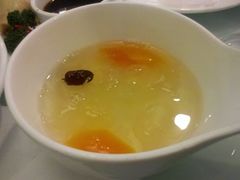 赠送的木瓜银耳羹-汤城小厨•粤菜•靓汤(金融街店)