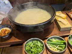-银米·云南传统过桥米线(双廊黑金冠店)