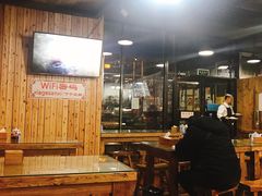 大堂-陇上全荟兰州传统牛肉面(延吉路店)