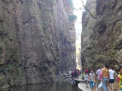 -龙潭大峡谷