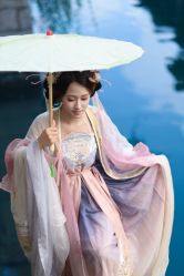 -一揽芳华汉服旗袍体验馆(拙政园店)
