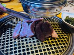 -唯成•韩国炭火烤肉 유성고기