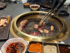 -铭牛烧肉·和牛海鲜自助(高新月牙湖店)