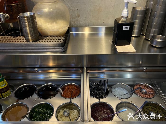 成都你六姐·牛肉冒菜(上海环宇荟店)图片