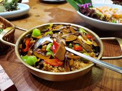 -老滇山寨•云南特色菜•地方菜•民族风情歌舞表演(金碧店)