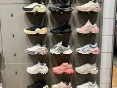 -adidas(滔搏朝阳大悦城店)