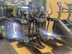 -Z&B Fitness Studio·Gym(前滩L+PLAZA店)