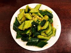 拍黄瓜-玫瑰红烤羊排(北新桥三条店)