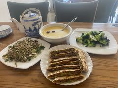 -溢心园香河肉饼总店