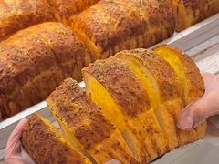 -HOT CRUSH趁热集合·现烤面包(环球港店)