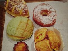 -巴黎贝甜(大宁国际商业广场店)