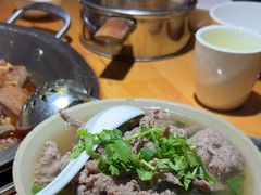 -大众跷脚牛肉馆·非遗传承单位(峨眉山店)