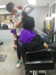 -诗悦发型烫染SALON