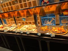 面包甜点陈列柜-海棠湾洲际-涛·海底餐厅·美人鱼·自助餐·海底隧道