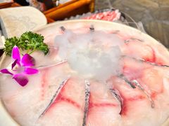 -东巴人鱼豆花火锅(幸福街店)
