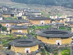 -初溪土楼群