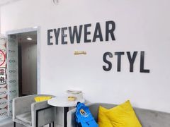 -罗伯特眼镜·蔡司官方授权(罗湖国贸店)