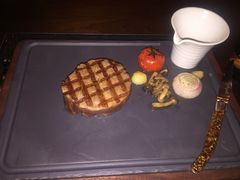 -恰餐厅及酒吧 CHAR Bar & Grill (北京丽都皇冠假日店)