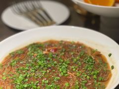 沙蒜烧豆面-新荣记(BFC外滩金融中心店)