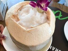 -Chom Cafe and Restaurant