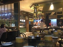 大堂-钱小奴海鲜自助黑金店(杭州滨江龙湖店)