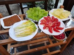 -二荆条·蜀鲜汇城市森林火锅