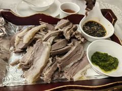 精品手扒羊排-那达慕蒙古风味酒楼