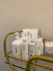 点击看大图 -V Charm芮槿肌肤管理