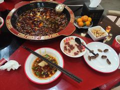 -烧哥美蛙肥肠鱼火锅·十五年社区店