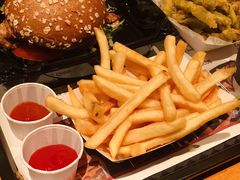-The Habit Burger Grill 哈比特汉堡(复兴soho店)