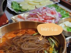 -围炉肉舍•炭烤活鳗•丹东海鲜烤肉(步行街店)